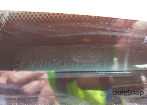 2003 Ford F-250 Lariat/Xl/Xlt z USA, uszkodzony, nr VIN 3FTNX21L13MB47080